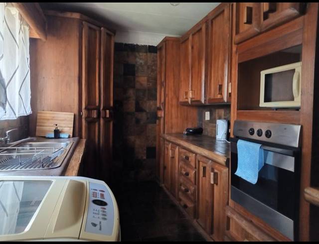 4 BEDROOM HOUSE FOR SALE IN GREENHILLS